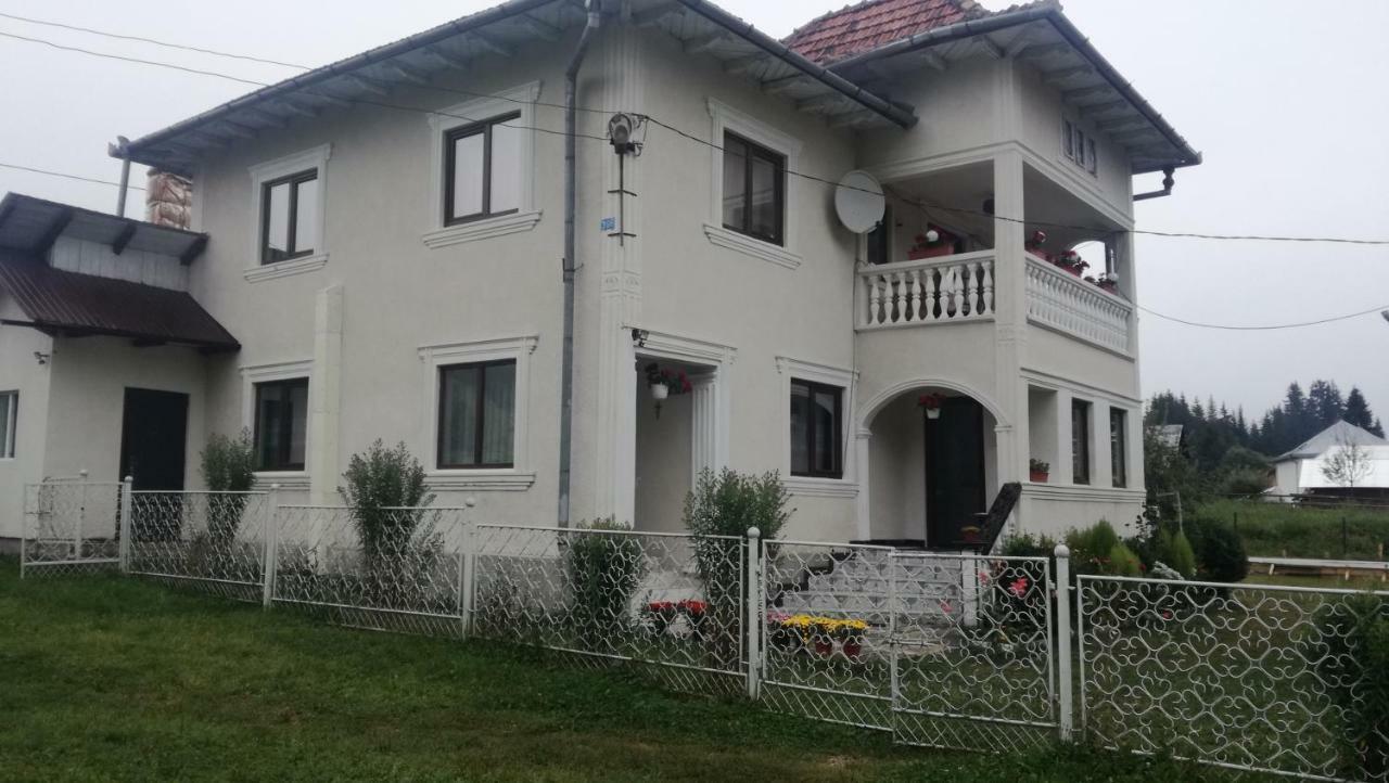 Casa Ionescu Hotel ซาโดวา ภายนอก รูปภาพ